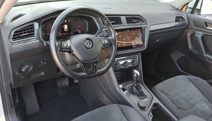 Volkswagen Tiguan Allspace cena 137900 przebieg: 125030, rok produkcji 2019 z Rawicz małe 704